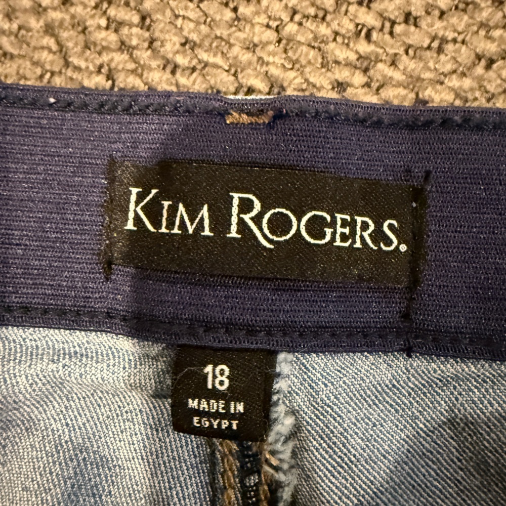 Kim Rogers Women's Blue Jeans with Embroidered Detail - Picture 3 of 6